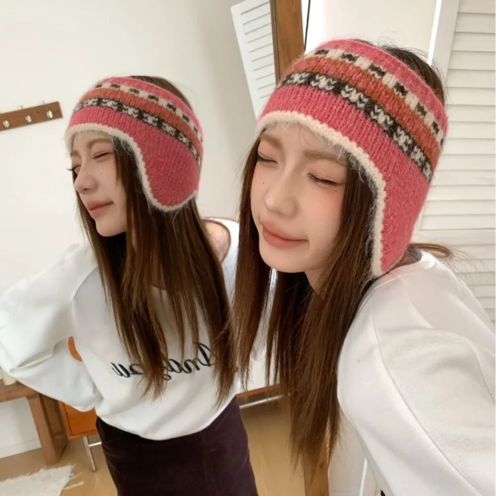 New Warm Knitted Ear Cover Heart-shaped Thickened Ear Warmer Windproof Snowflake Ear Muffs Outdoor