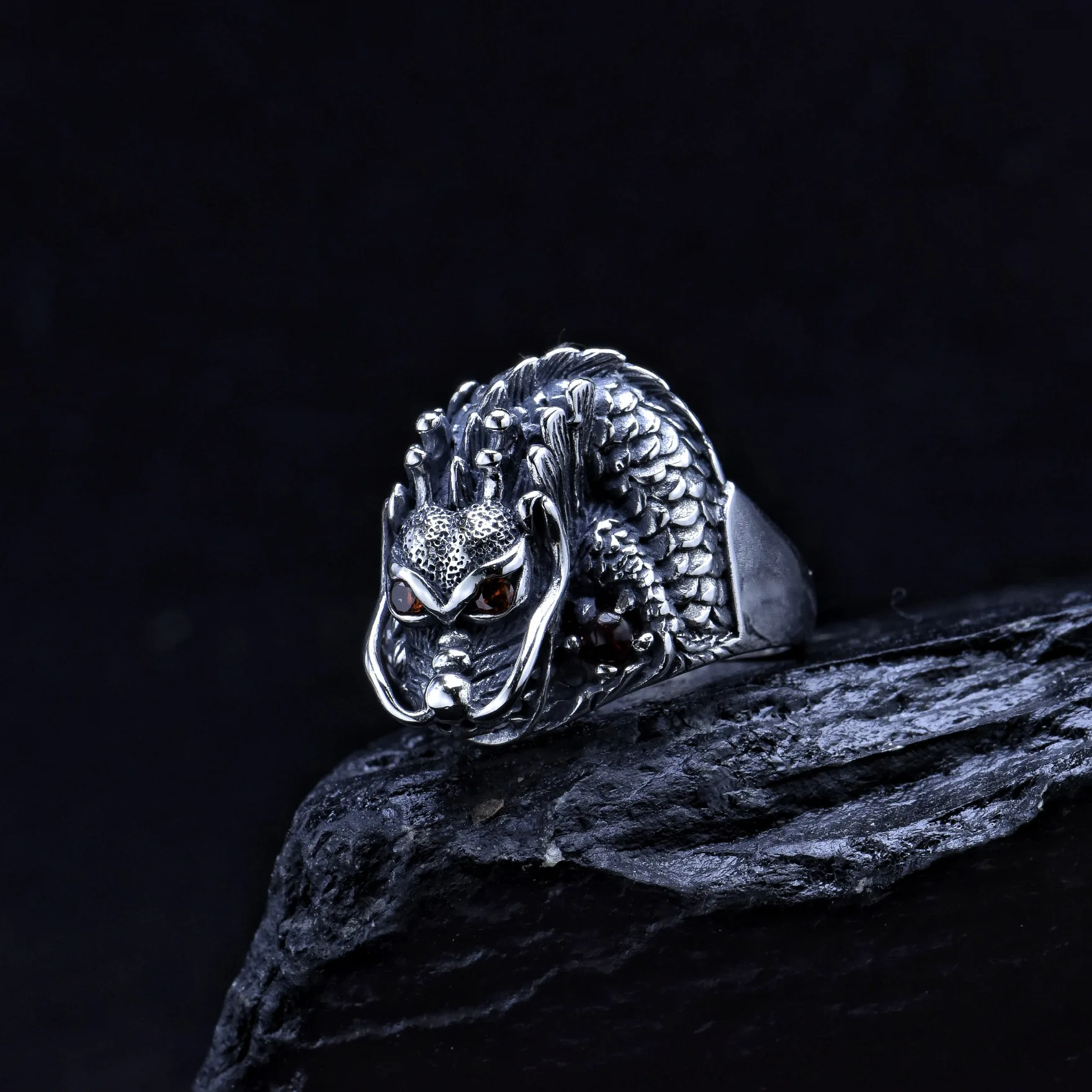 S925 Sterling Silver power style personalized national style faucet zircon ring Thai silver retro hipster dragon ring