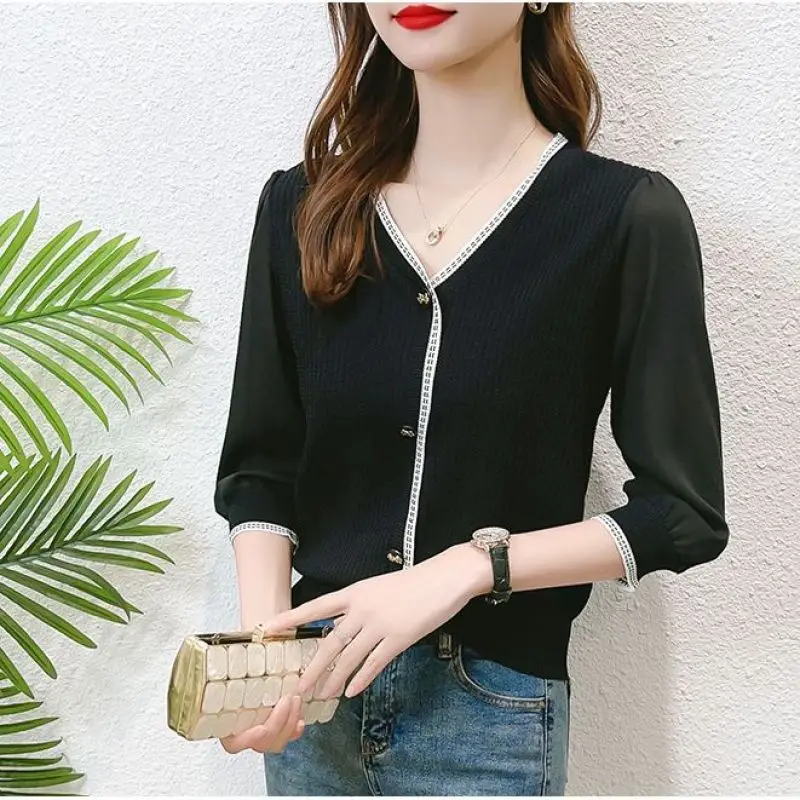 Women's Spring Autumn New V-Neck 3/4 Sleeve Knitted Button Patchwork Fashion Casual Female Clothing Tee Shirt Slim Loose Tops