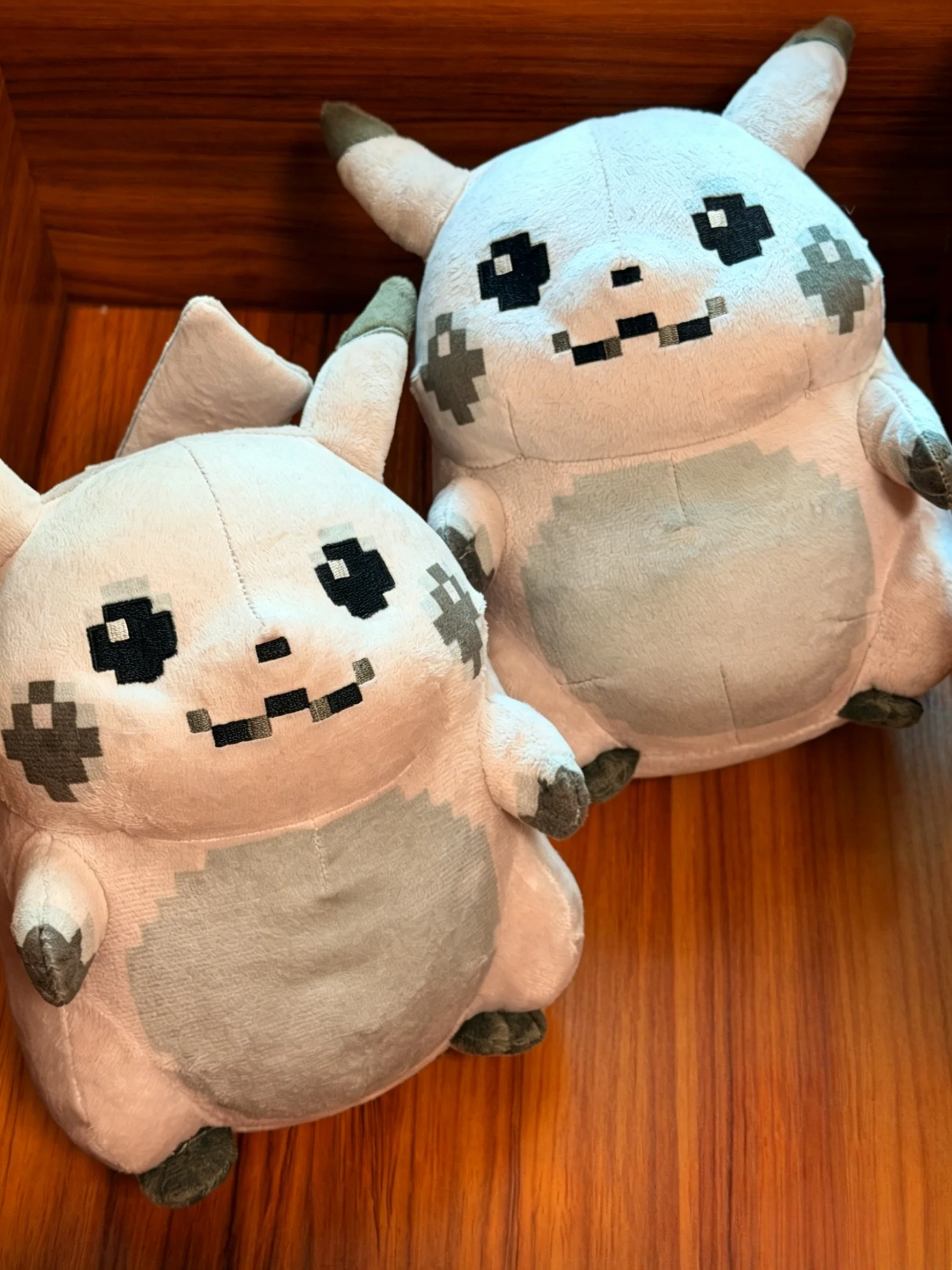 Peluches Pikachu, édition commémorative du 30e anniversaire de Pokémon, style pixel art, poupée en peluche Pikachu, cadeaux exquis