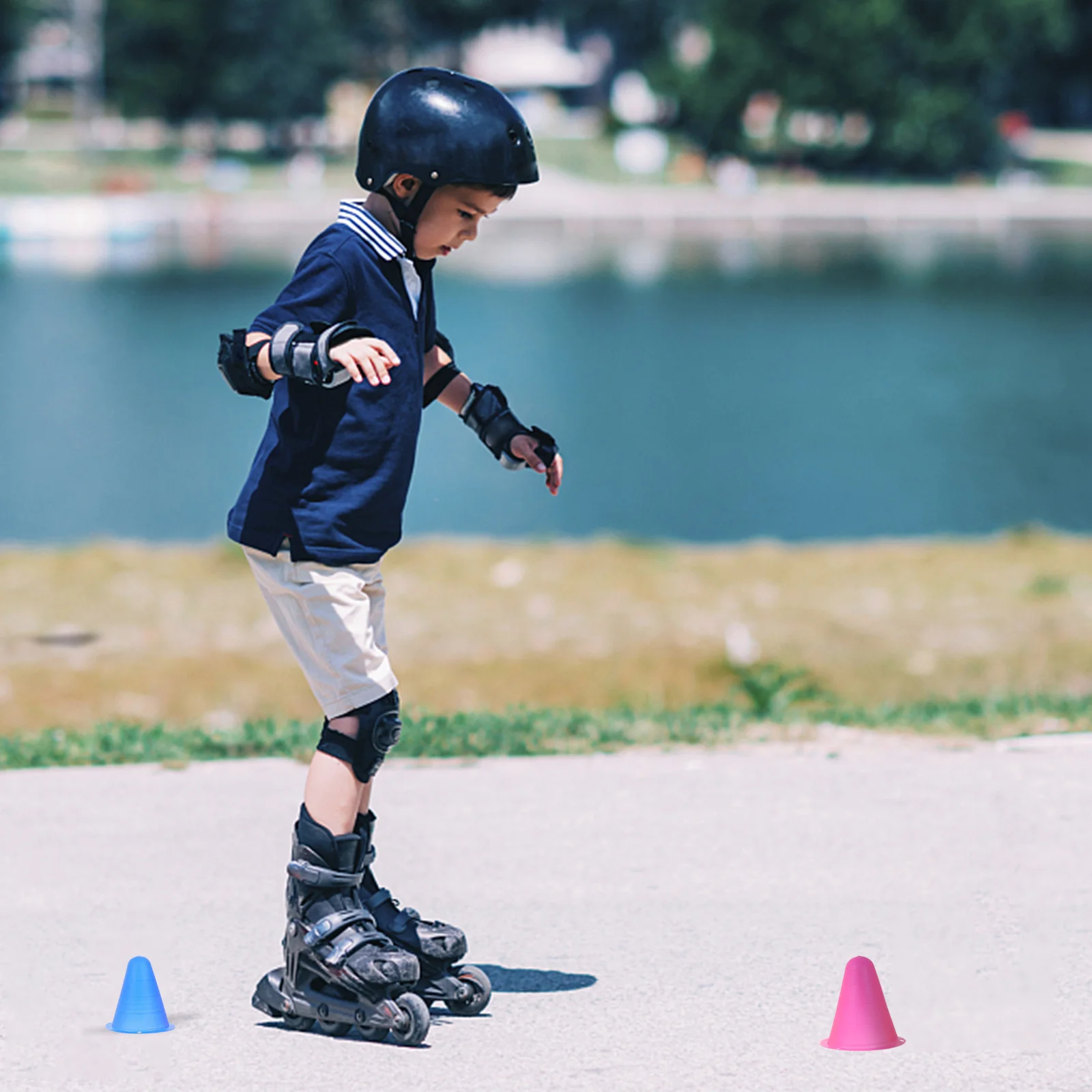 

Colorful Skating Marker Cones Sports Training Hollow Lightweight Portable Indoor Outdoor Windproof Roller Bright Stable Flat