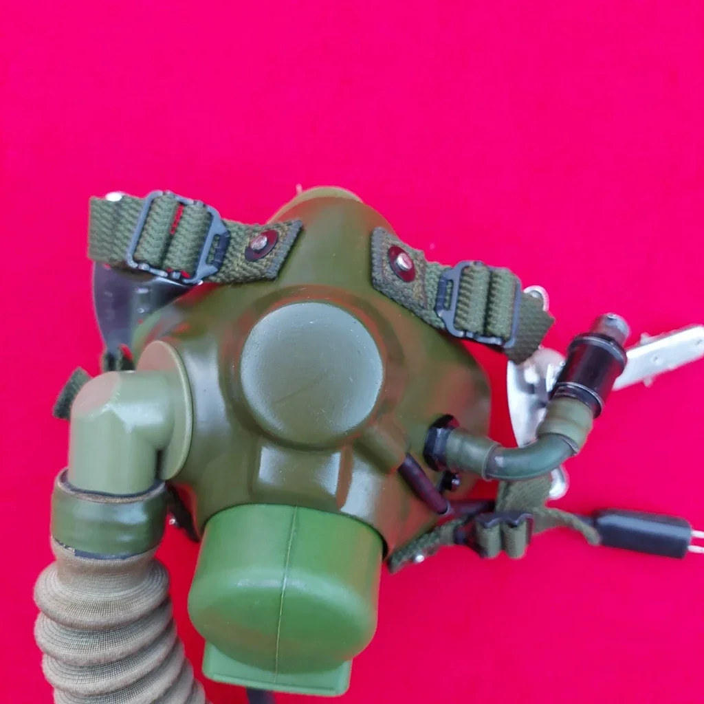 الفائض العسكري الأصلي الأصلي الصينية عالية الارتفاع المقاتل الطيار YM-6/-2 قناع الأكسجين