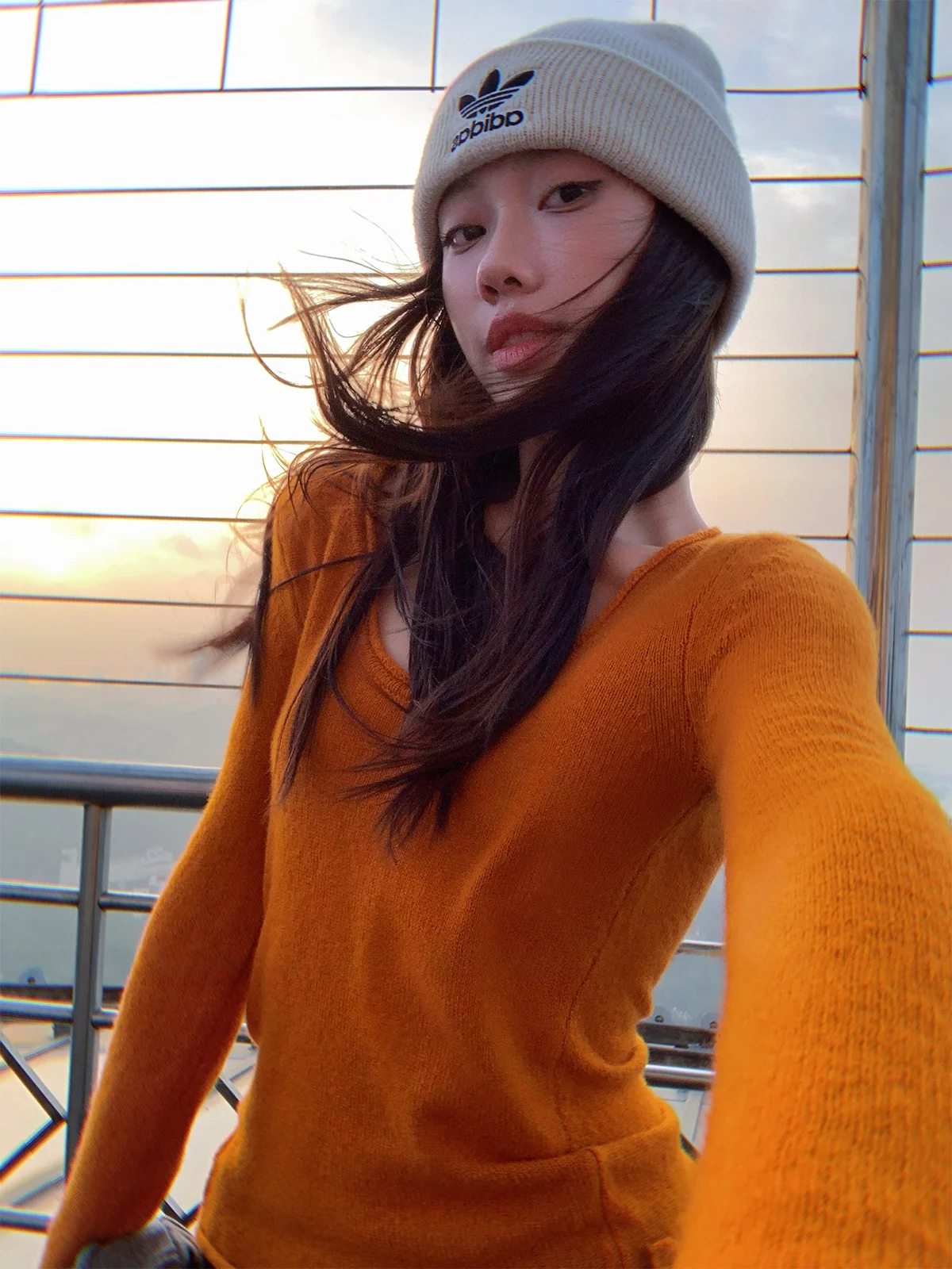 

Autumn Winter Women's Slim Fit Long Sve round Ne T-irt Camere Warm Casual Sle round Ne Knitted Woolen Top