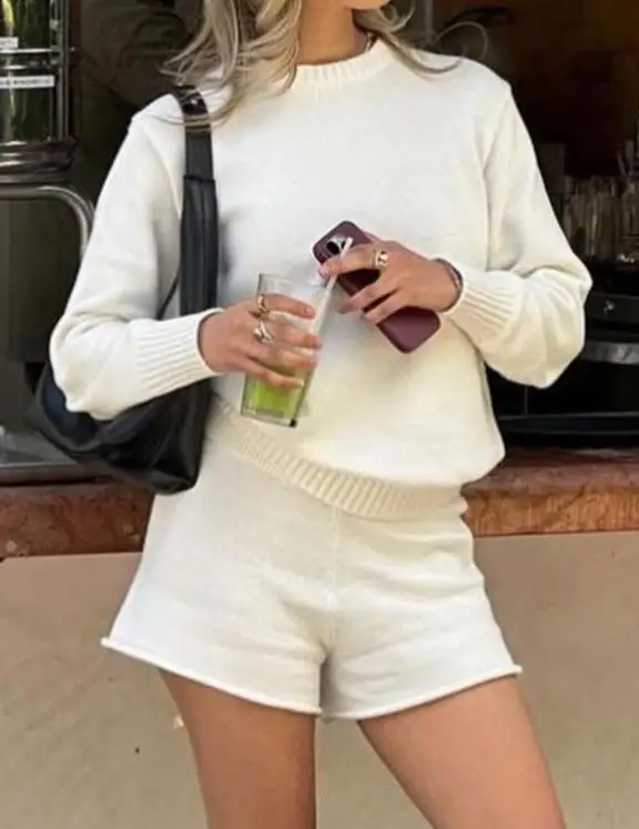

2025 Autumn/Winter New Women's Fashion Leisure Vacation Long Sleeve Sweater Shorts Two Piece Set Women's Clothing