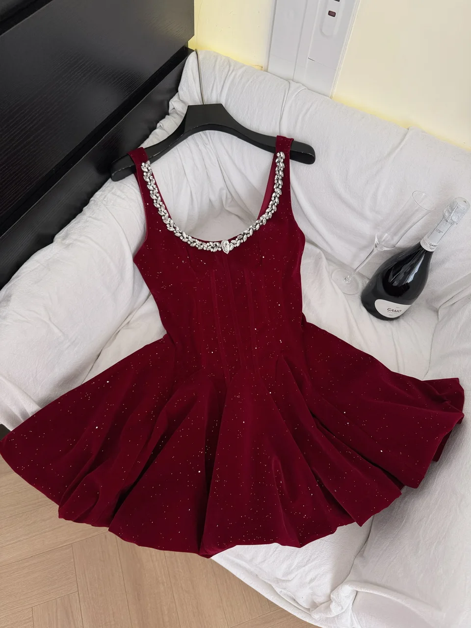 Feminino elegante diamantes o pescoço sem mangas bud vestido senhora sexy cor sólida festa noite magro uma linha vestido curto