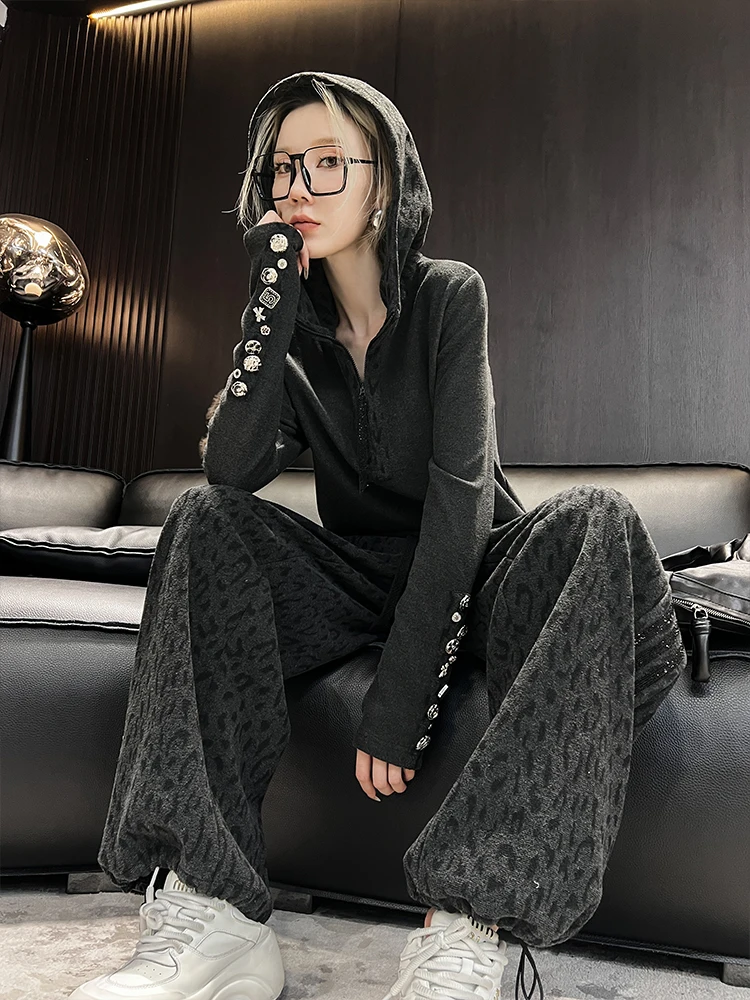 

Heavy Rhinestone Long Sve Hoodie Women's T-irt Loose Slimming Base Layer Casual Sle Zipper Closure Stand Fit Sweats...