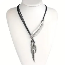 Vintage Metal Feather Design Pendant Necklace Bohemian Vocation Style Alloy Jewelry Creative Holiday Necklace