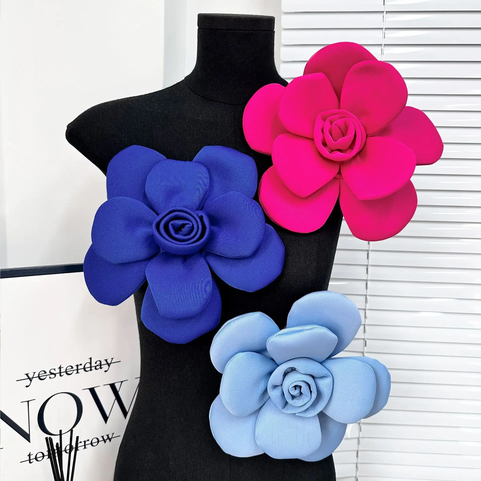 Handmade Flower Brooches Elegant Fashion Corsage Bag Dress Badge Wedding Party Lapel Pins for Women Accessories