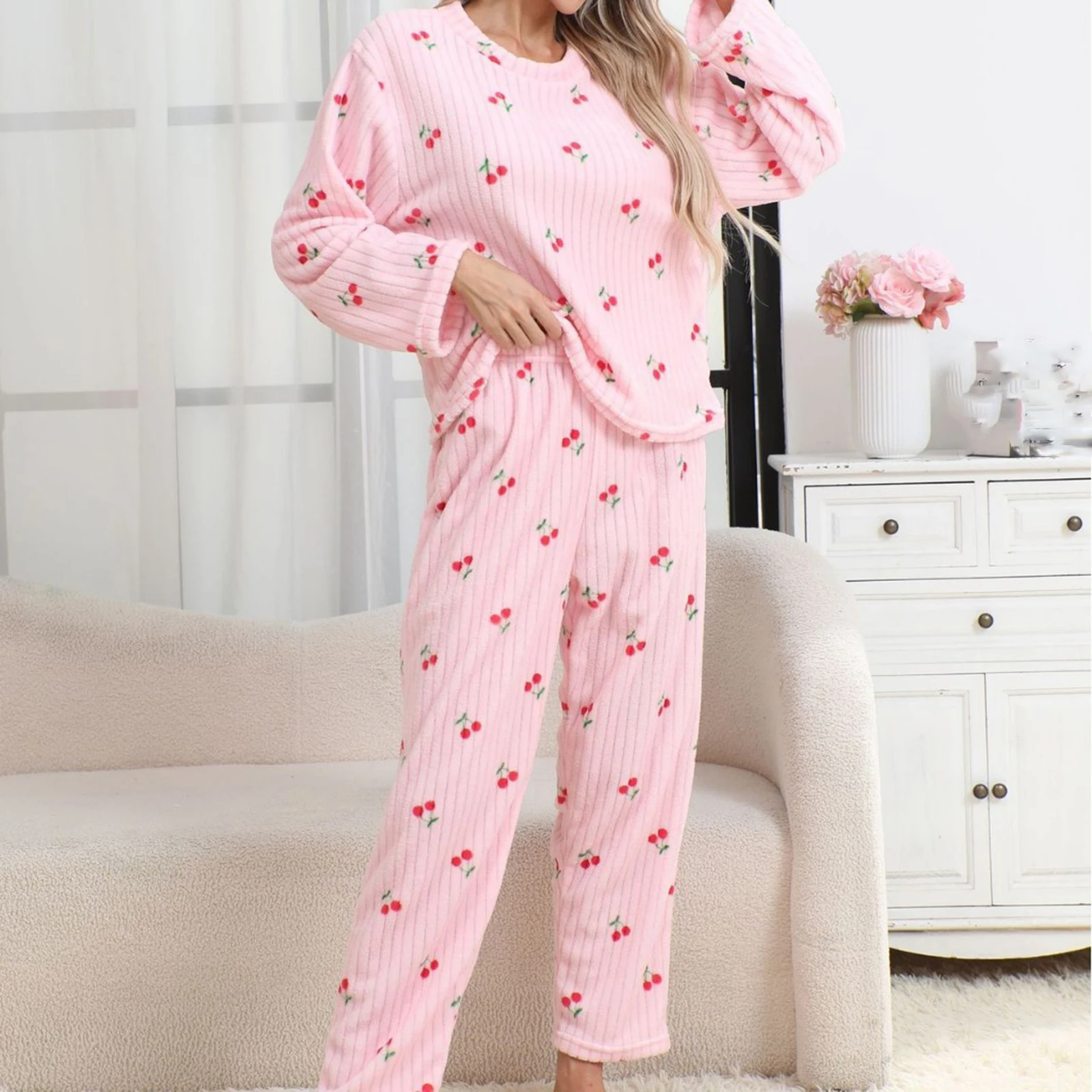 

Women's Pajamas Homewear Suit New Winter Coral Fleece Warm Set of Fall and Winter Comfortable Warm Pajamas Homewear Suit