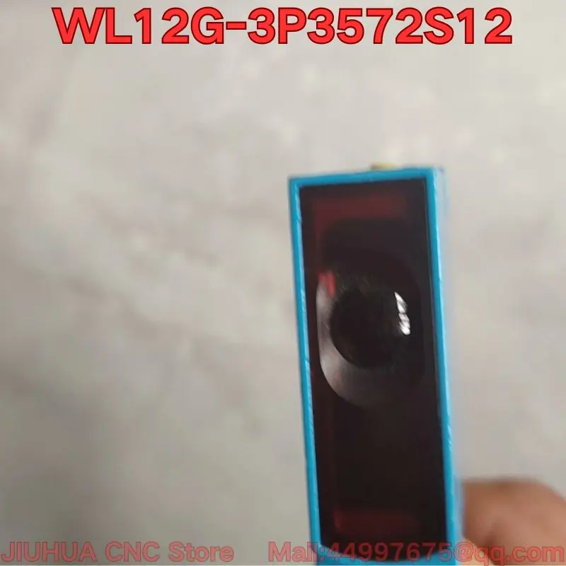 Second-hand WL12G-3P3572S12 photoelectric sensor function test is normal