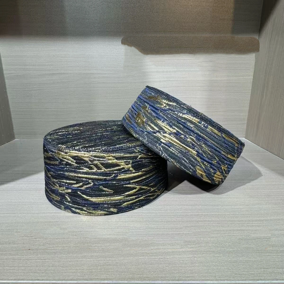 

Мусульманские головные уборы для мужчин: молитвенная шапка, исламская вышитая куфия, кипа, турецкая современная полиэстеровая шапка 03637