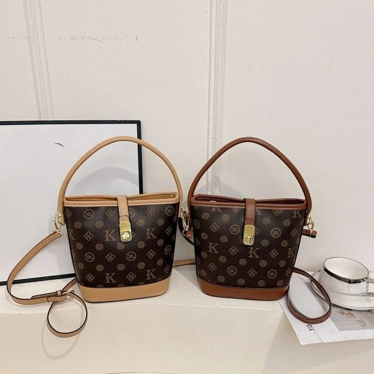 

Новая женская сумка-ведро 2026 года: многофункциональная, с верхней ручкой, регулируемым ремнем через плечо, роскошная, в дизайнерском стиле, для работы и поездок на работу