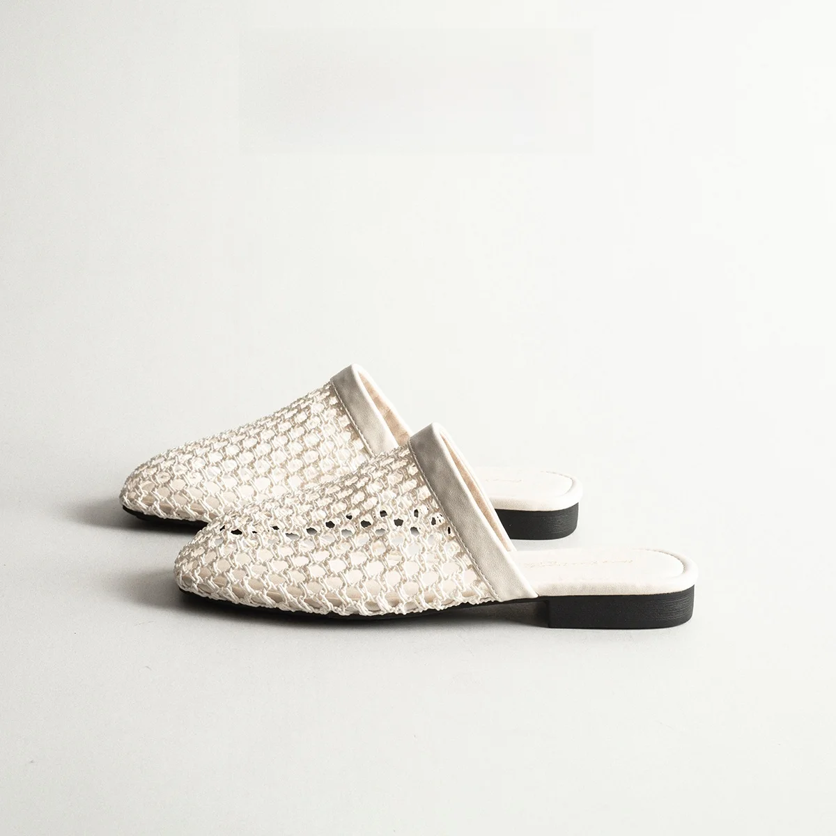 Woven Net Half Slippers Women's Outdoor Slip-On Lazy Flat Beach Sandals Fishing Net Mules Slip-On Flat Heel Rubber Sole