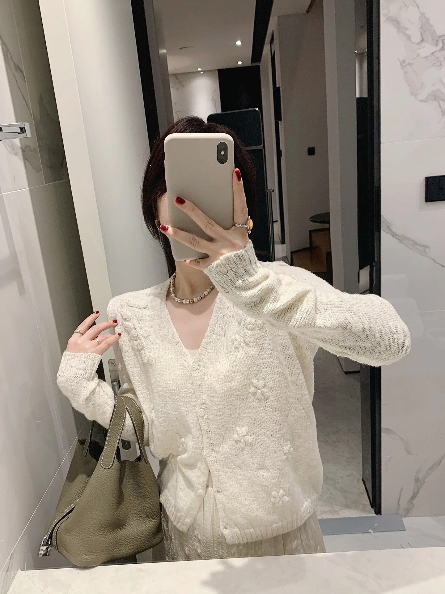 

Misslady Vintage Soft Knitted Long Sleeve Cardigan Women's Top Floral Embroidery Slimming Small Stature Retro Style Casual Wear