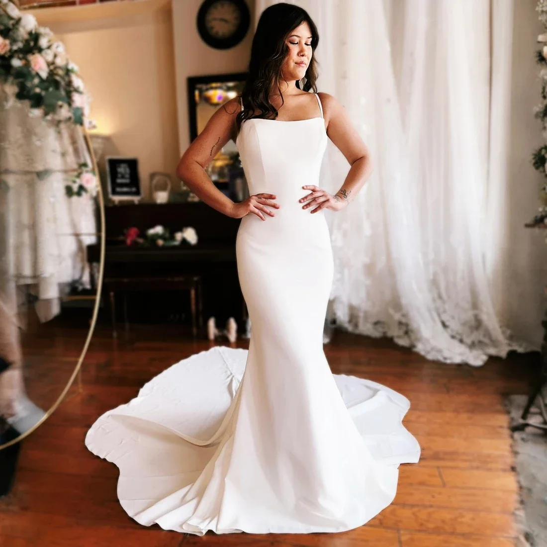 Vestido De novia De sirena De satén con tirantes finos personalizado para novia vestido De novia De manga larga sin espalda