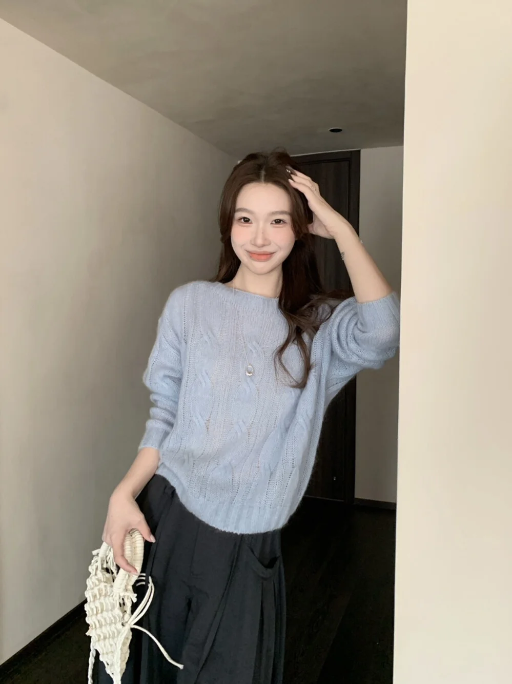 

Lilian Legacy Bone Loose Knitted round Ne Women's irt Simple Lazy Sle Long Sve Casual Comfortable Faion Spring