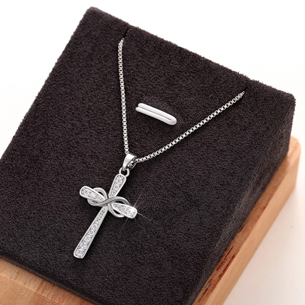 Trendy Charm Eternal Infinite Love Micro-inlay Zircon Mobius Strip Cross Pendant Necklace for Men Women Stainless Steel Jewelry