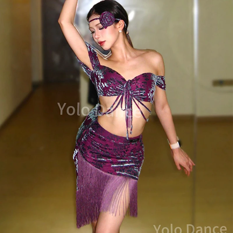 Costume da ballo latino estivo da donna Club Party Prom Performance Suit Top sexy Gonna con frange Abito da pratica in velluto viola DNV22654