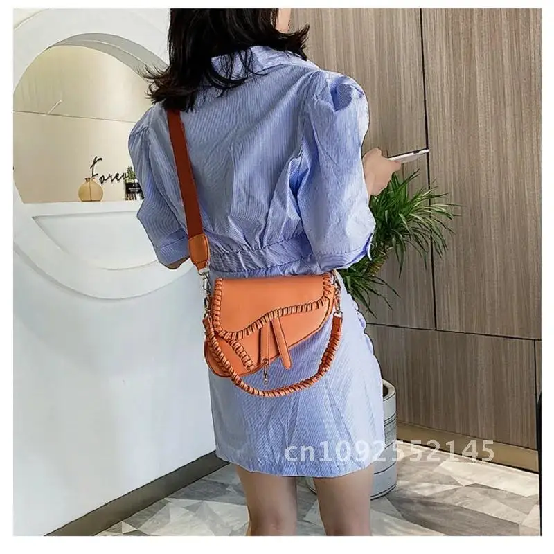 Underarm Shoulder Bag Single Bag Bag Handbag Saddle Travel Woman