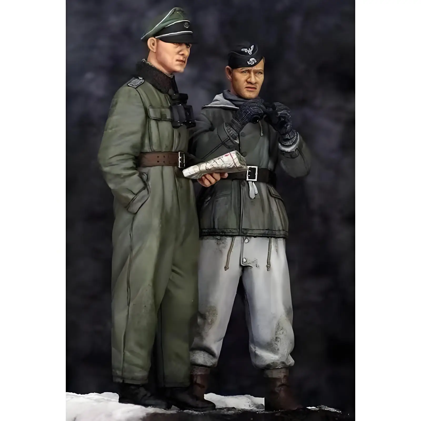 

1/35 resin model WWII German soldier's figurine not colored and assembled