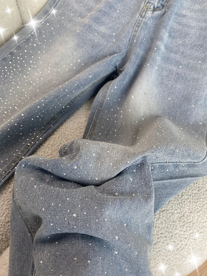 Calça Jeans Feminina da Moda com Strass Hotfix, Perna Reta Solta, Calça Wide Leg, Cintura Alta, Jeans com Design de Estrelas,...
