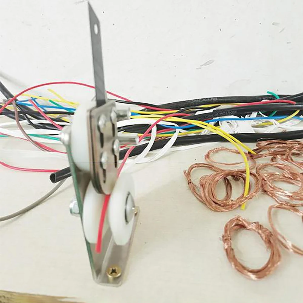 Manual Wire Stripping Machine Scrap Cable Peeling Machines Hand Tool Small Manual Wire Cable Stripper Recycle Tool
