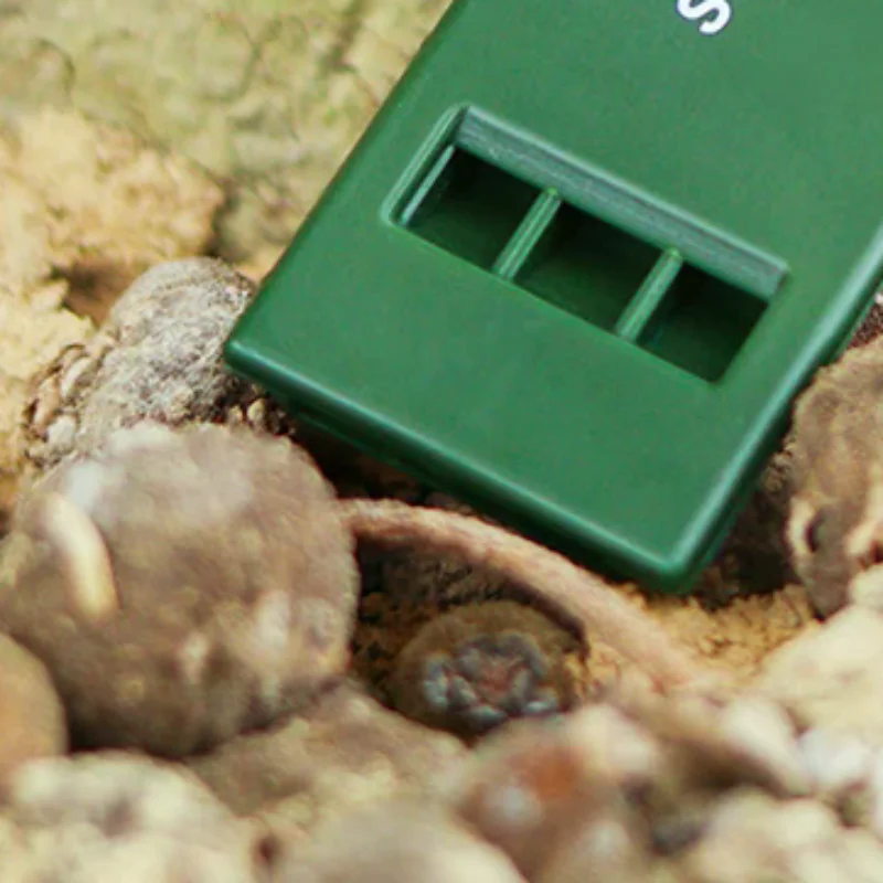 

Outdoor Survival Whistles Rescue Whistles First Aid Whistles High-pitched And High-frequency Earthquake Relief Whistles