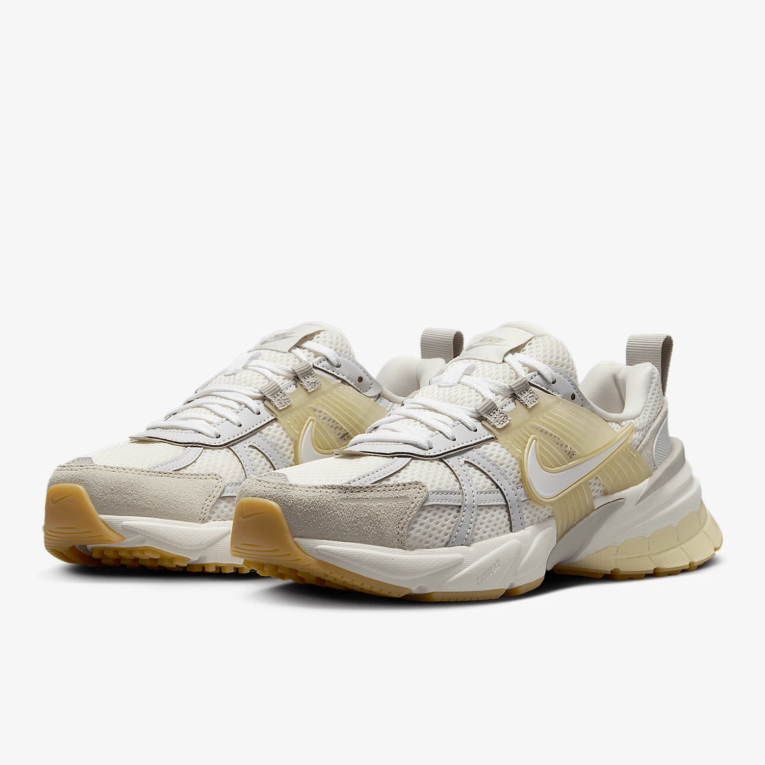 

Модные, легкие и мягкие женские спортивные туфли Nike V2K Run HV4314-030