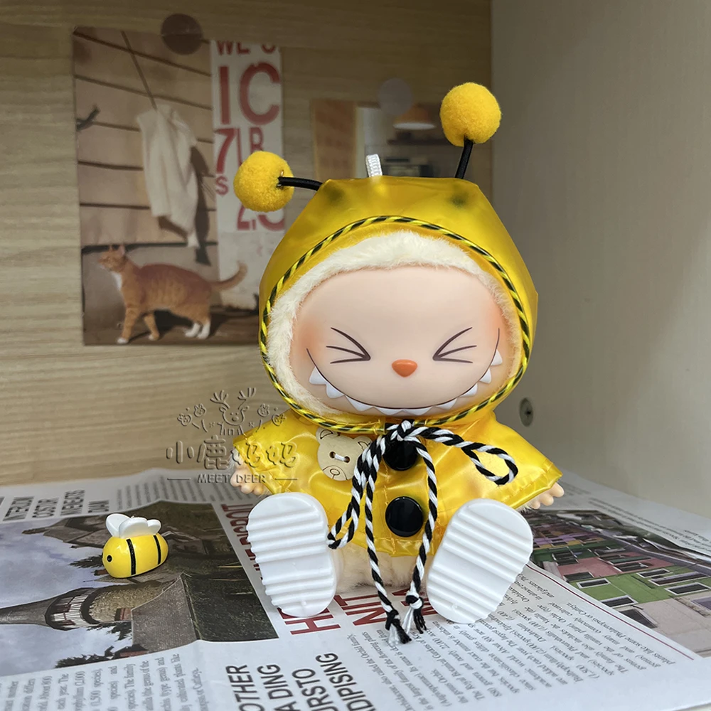 

Только одежда для лабу, одежда Labubu, одежда второго поколения, милый плащ-дождевик в виде пчелы, непромокаемые сапоги, застенчивые и милые