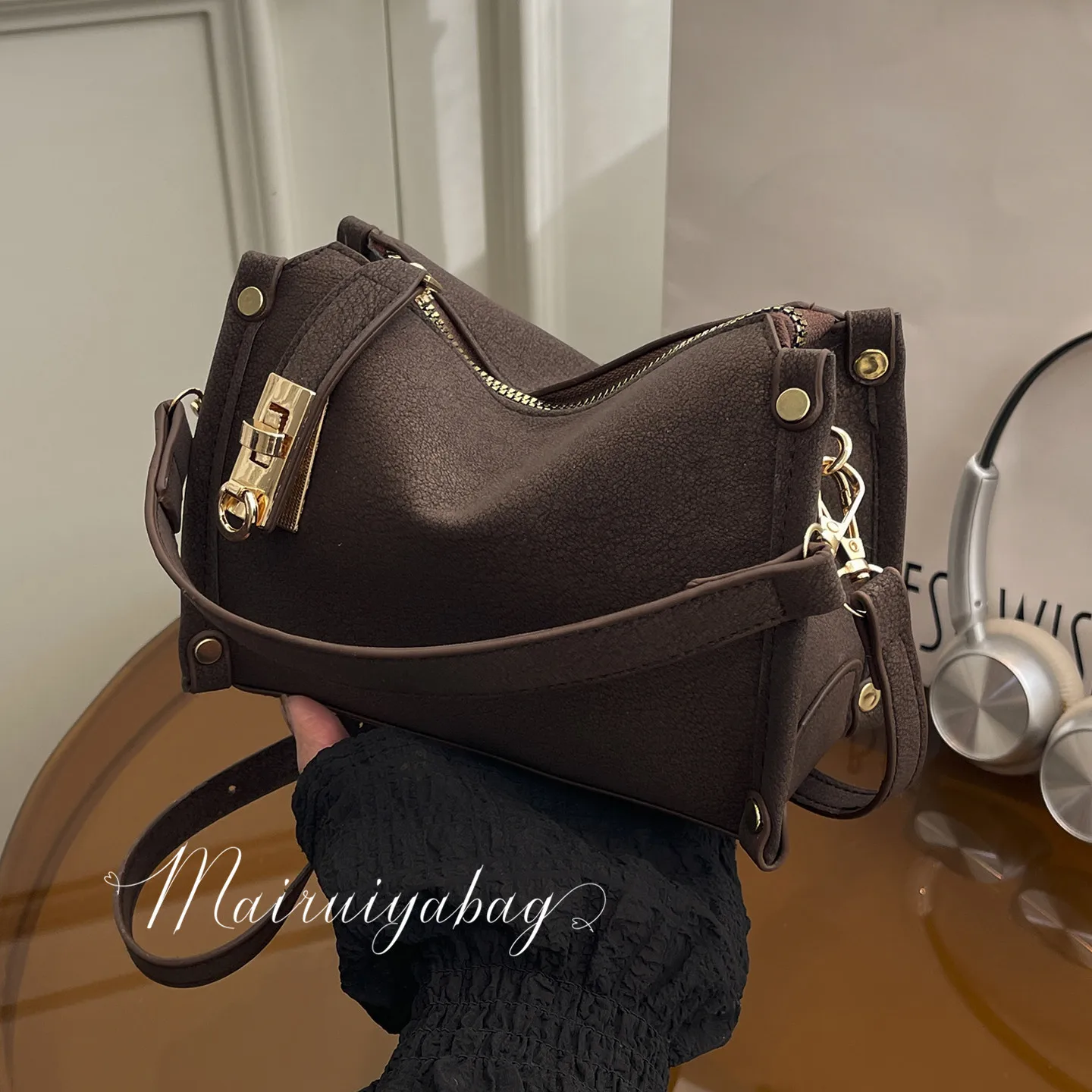 

Женская винтажная сумка через плечо A/W 2025 года, многосторонняя сумка через плечо из натуральной кожи в стиле ретро, стеганая сумка-тоут большой вместимости