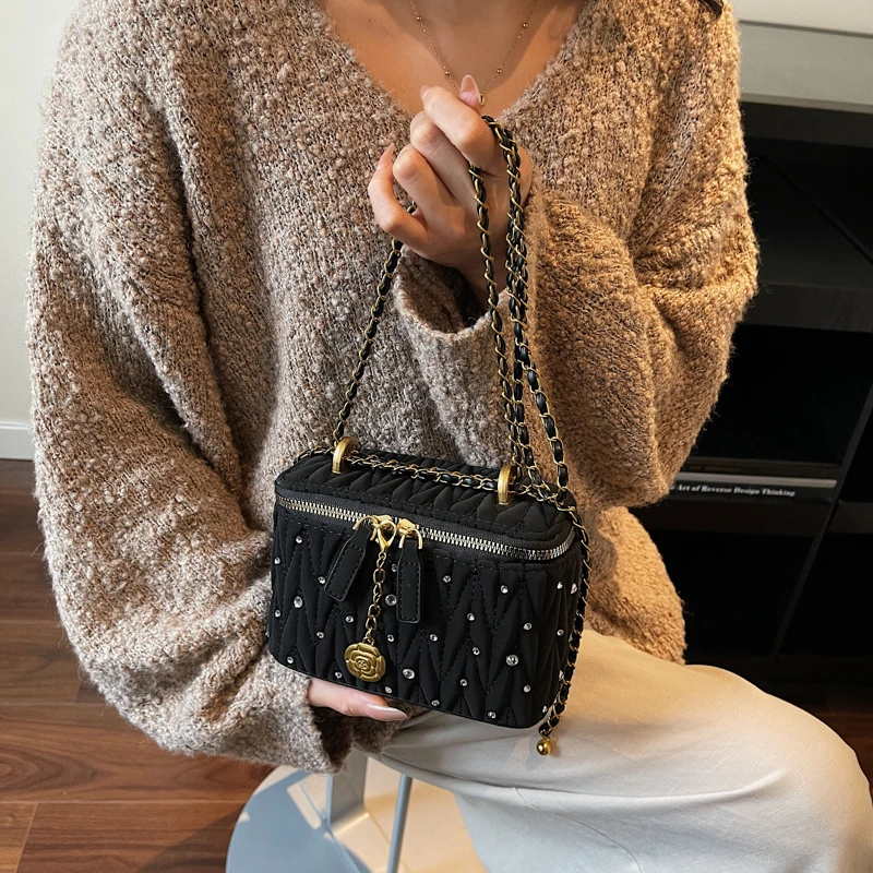 

Элегантная женская роскошная кожаная классическая модная стильная дизайнерская сумка через плечо для повседневного современного шикарного образа