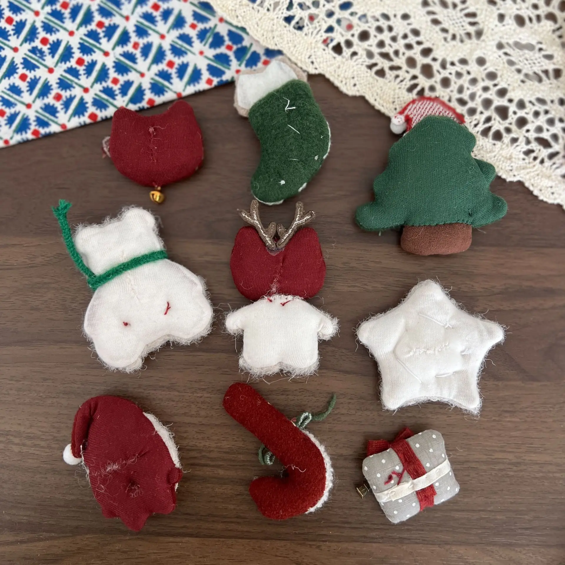DIY Brooch Pin Christmas Santa Hat Antler Cat Bear Socks Cotton Filled Fabric Multicolor Small Lightweight Hair Accessory