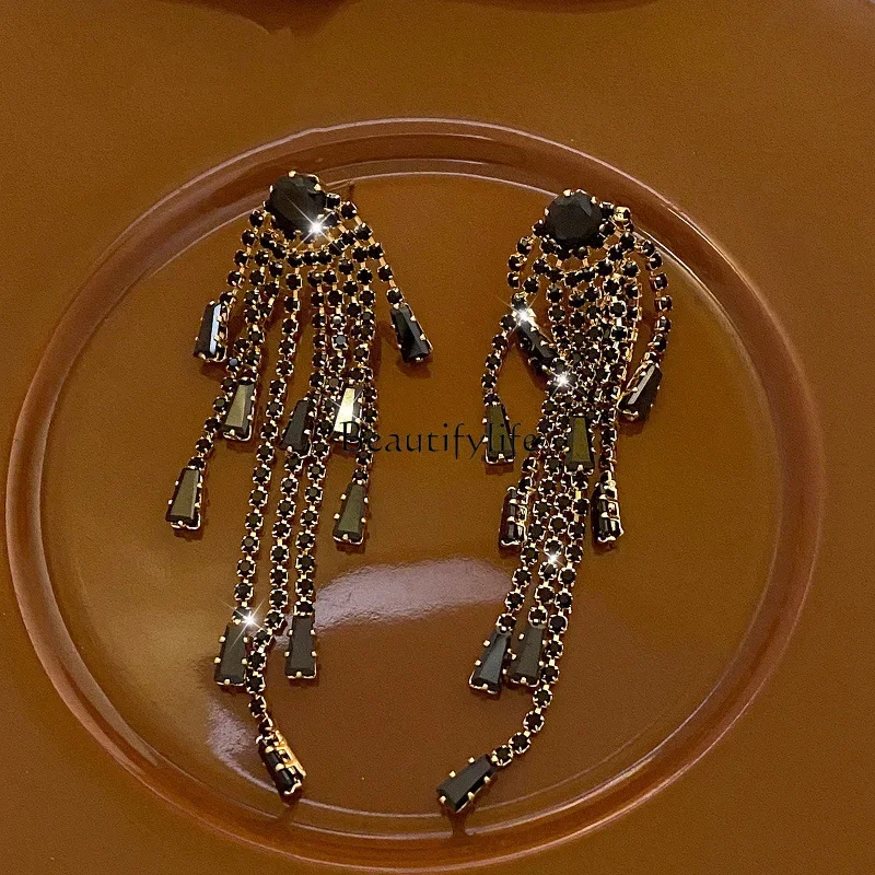 Exaggerated design, long black zircon fringed earrings, unique and exquisite temperament