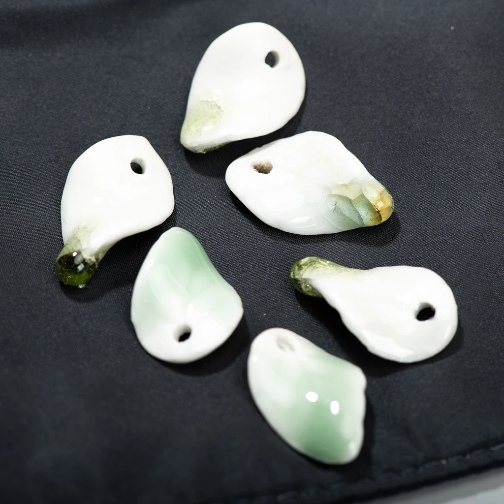 Handcrafted Ceramic Leaf Beads Set 2 Pieces 30x18x6mm for DIY Jewelry Making Pendant Ice-cracked