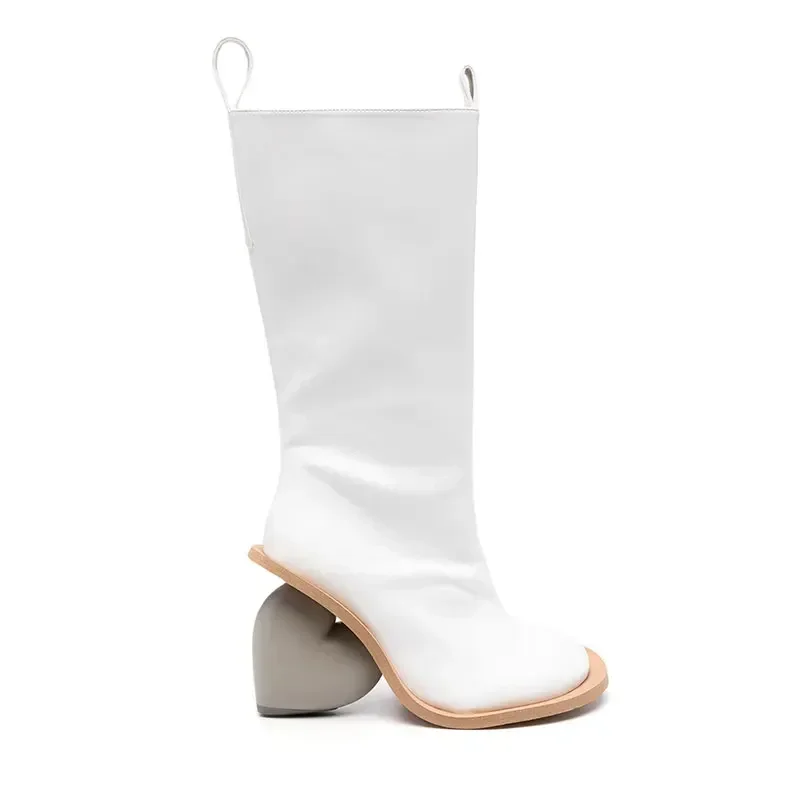 2024New Autumn and Winter Fashion Peach Heart Shaped High-heeled Boots with Round Toe and Side Zipper for Women\'s Calf Boots