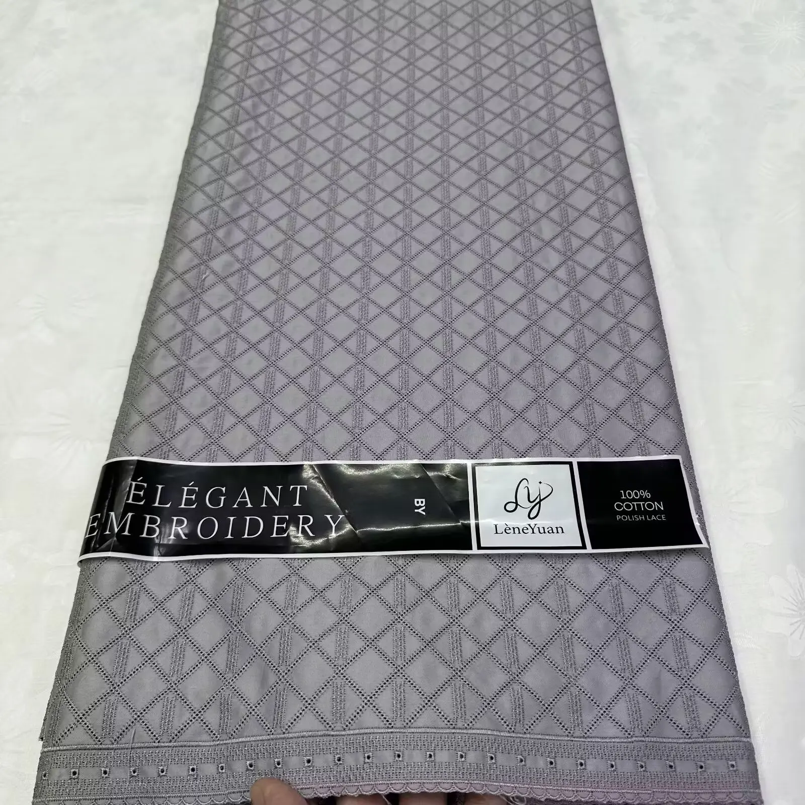 

2025 New Fashion African Atiku Lace Fabric Men Fabric Material Hot Sales Soft Senator Wear Suit Fabric For Men Garment Sewing-LY