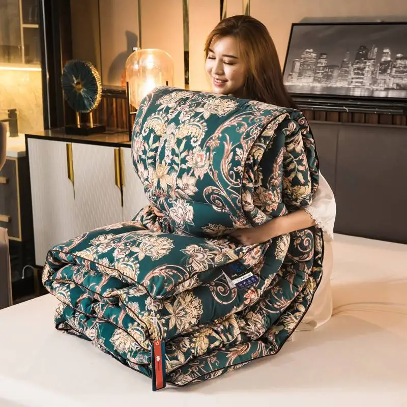 2025 new printed large print high-end feather velvet quilt series autumn and winter warm thickened 200x230cm