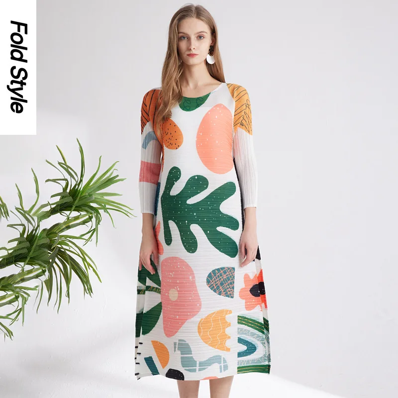 

2024 Spring/Summer New Women's Printed Small Crowd Colors Comfortable Temperament Commuter Popular Pleated Fashion Dress