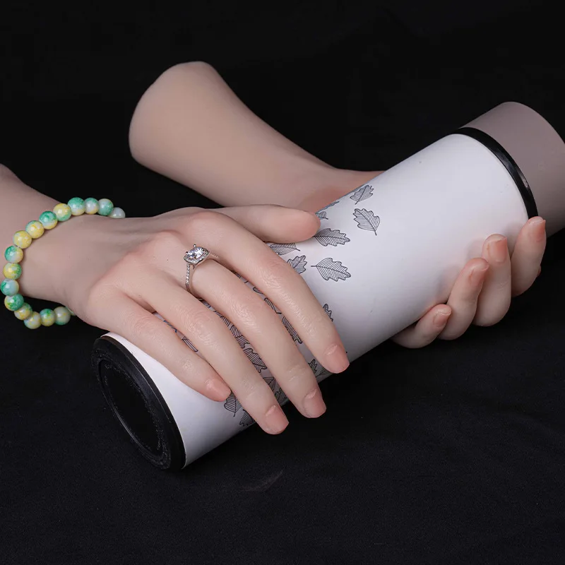 Silicone Hand Model Female Mannequin Hand Nail Art Practice Realistic Manicure Training Photograph Jewelry Display TGDW05