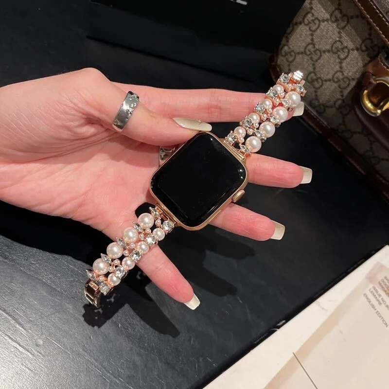 Diamond studded metal bracelet strap suitable for Apple iWatch strap 38mm 40mm 41mm 42mm 44mm 45mm 49mm fashionable strap