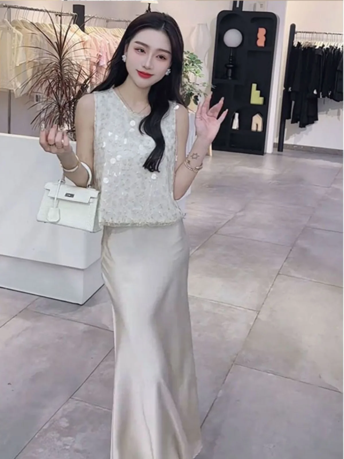 

Elegant Lady Suite Women's Summer New Heavy Work Sequin Small Fragrance Style Vest High Waist Slimming Half Skirt Two Piece Set