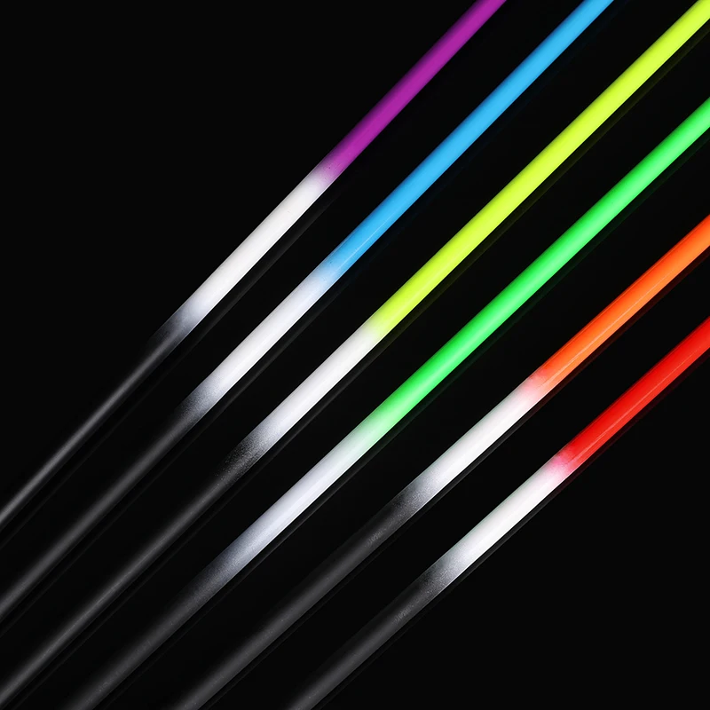 Flecha de carbono mixta, pluma de goma de 3 pulgadas, 30 pulgadas ID6.2mm OD6.8mm, columna vertebral 500, punta de flecha roscada de 100 granos para tiro al objetivo