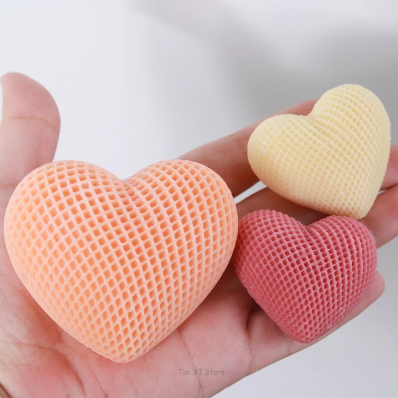 3D Grid Heart Silicone Candle Molds for DIY Valentine\'s Day Decor Scented Candle Molds Plaster Soap Chocolate Cake Baking Mould