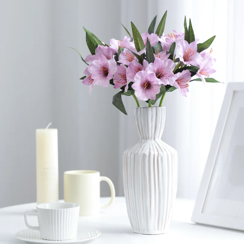 

Single Branch 6-Head Narcissus Simulation Flower Silk Cloth Trumpet Flower Small Fresh Home Decoration Dining Table Decoration