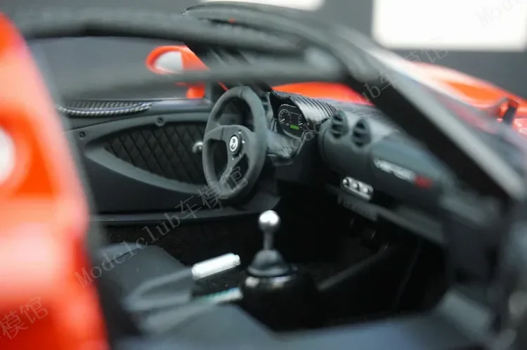 Autoart 1:18 Hennessey Venom GT Red Simulation Limited Edition All Open Alloy Metal Static Car Model Toy Gift