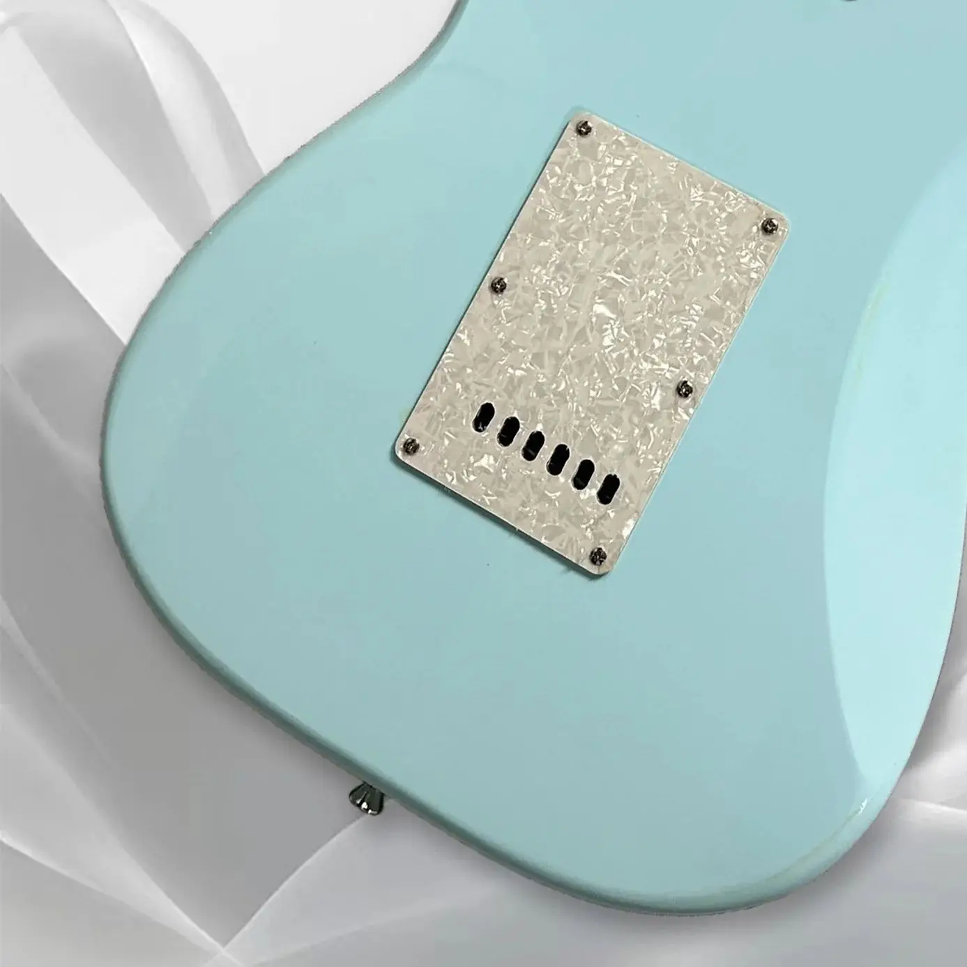 High-quality Sky Blue Strat Electric Guitar St Version ,SSH Pickups White Pearls Pickups OEM