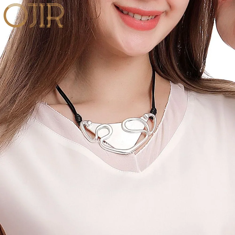 Trending Products Neck Choker New in Necklace Fashion Costume Gothic Jewelry for Women Vintage Suspension Pendant Unusual Thing