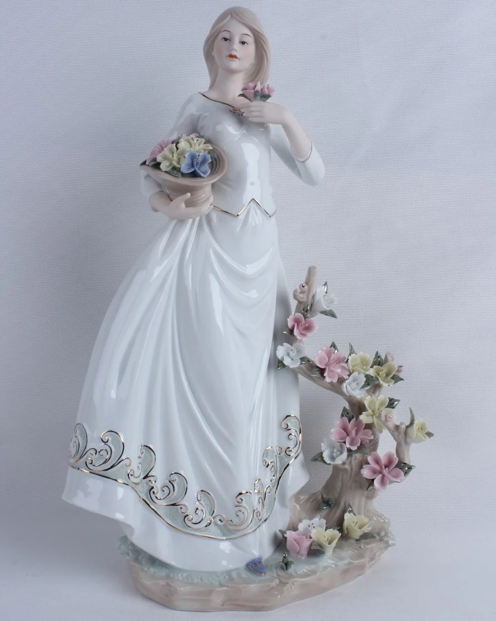 

Vintage Porcelain Flower Picking Girl Miniature Statuette Handmade Ceramics Figurine Home Decor Craft Ornament Present