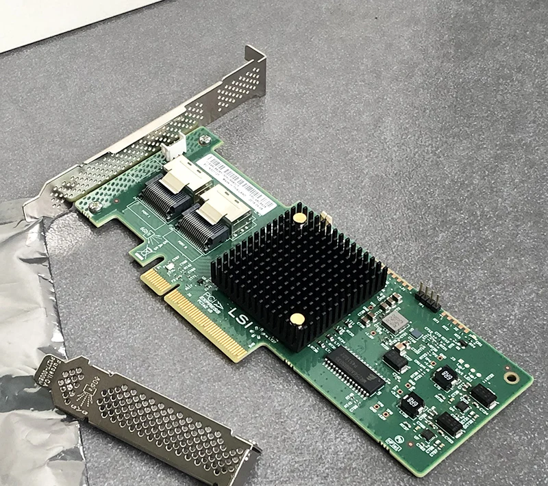 

Проходная карта 9220-8I 9223-8i/IBM ServeRAID M1115 M1015/JBOD