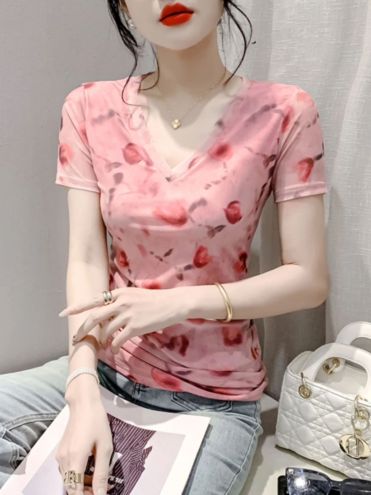 Zomer Nieuwe Sle Dames T-shirt V-hals of Sve Me Print Top Faionable Streetwear Slim Fit Plant Bloemmotief